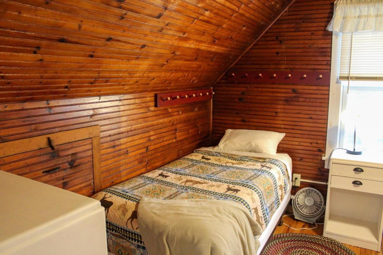 Вилла Deer Run Unit #2 Saint Germain Экстерьер фото